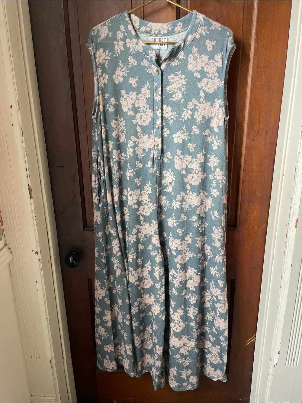 Bucket List women's medium sleeveless floral jumpsuit